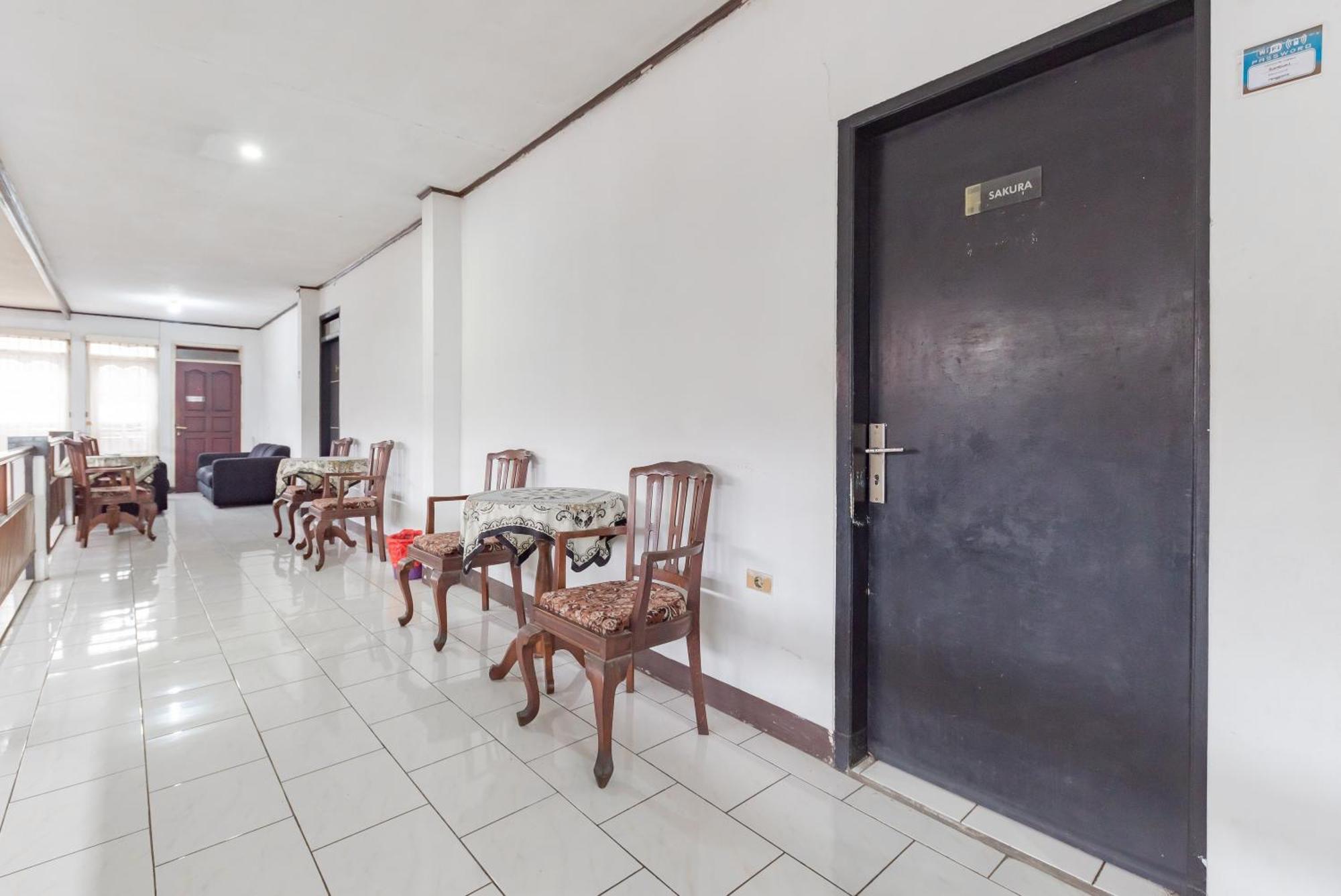 Reddoorz Near Taman Kota Lapang Merdeka Sukabumi Exterior foto