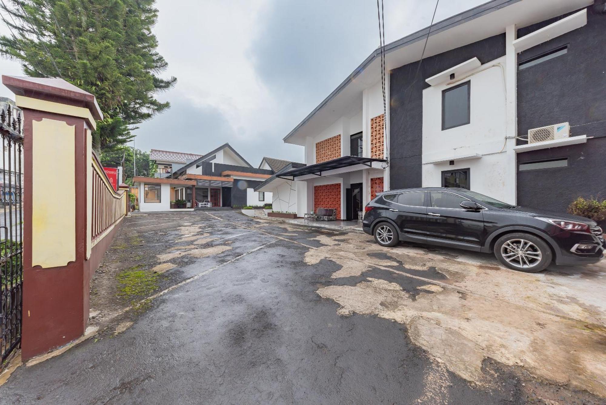 Reddoorz Near Taman Kota Lapang Merdeka Sukabumi Exterior foto